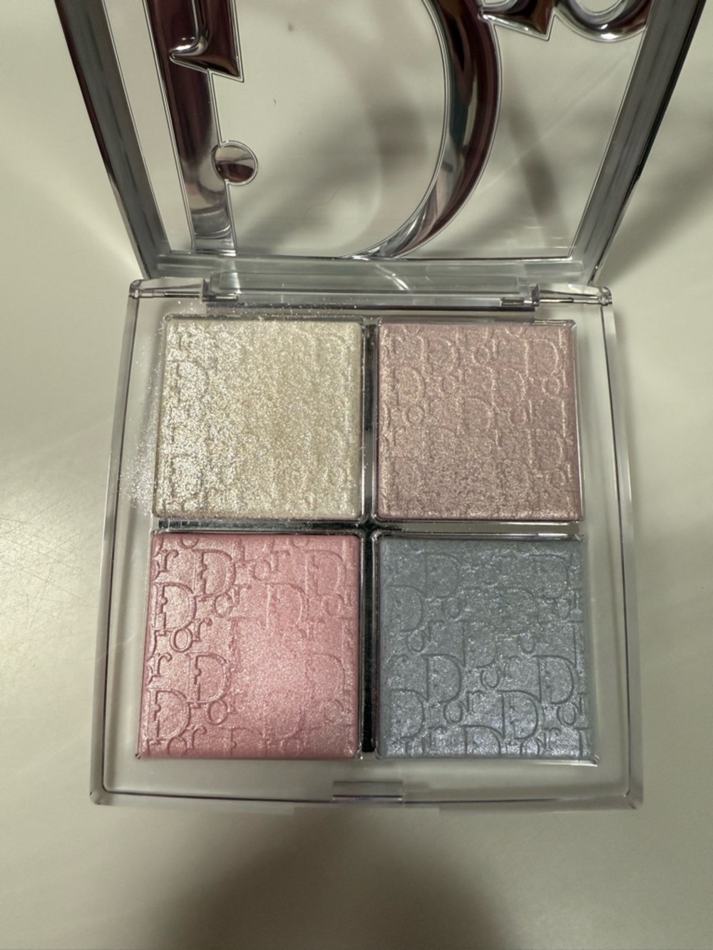 New (Swatched) DIOR Backstage Glow Palette — 002 Frosted Opal Glow (Limited ED) - Picture 3 of 3